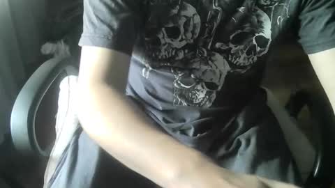 Snapshot of ore_cam chatting on 10-17-25, 05:15 Ore online show from 10-17-25, 05:15