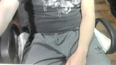 Snapshot of ore_cam chatting on 10-18-25, 05:21 Ore online show from 10-18-25, 05:21