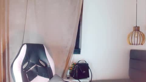 Oriana braom online show from 02-19-25, 09:50