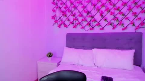 Miss Guzman  online show from 03-05-25, 03:40