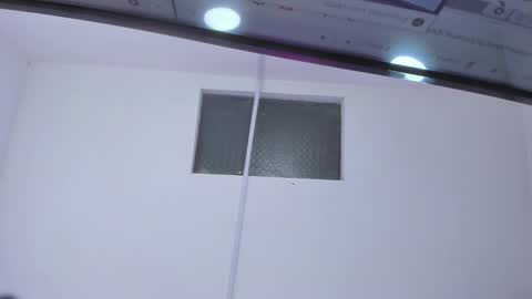 Miss Guzman  online show from 03-06-25, 06:16