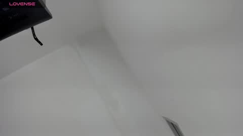 Miss Guzman  online show from 10-06-25, 11:24