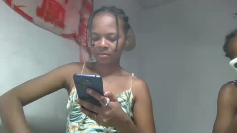 ornellahhh online show from 11-12-25, 10:04