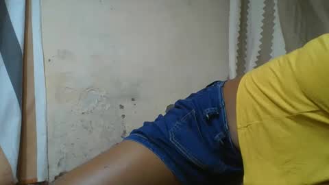 Snapshot of ornettee chatting on 11-10-25, 12:04 ornettee online show from 11-10-25, 12:04