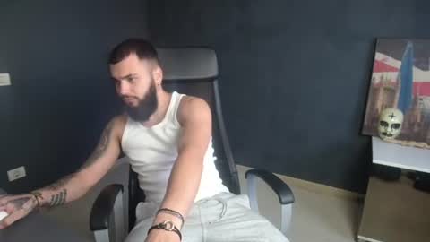 Snapshot of oscarwills chatting on 07-30-26, 04:33 OscarWills online show from 07-30-26, 04:33