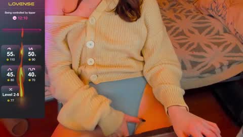 Snapshot of oskar_fucker chatting on 01-30-25, 03:51 Leliana online show from 01-30-25, 03:51