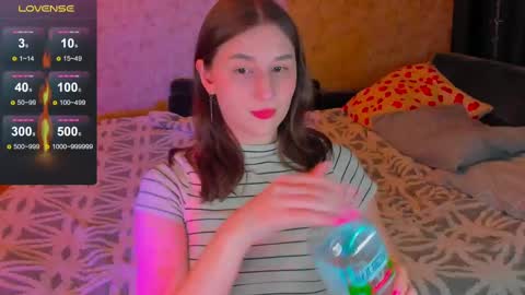 Snapshot of oskar_fucker chatting on 03-02-25, 06:30 Leliana online show from 03-02-25, 06:30