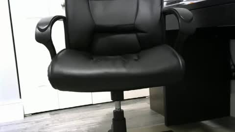 Ossi online show from 10-28-25, 10:56