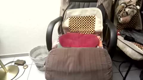 Snapshot of osterhaase chatting on 02-09-26, 05:06 osterhaase online show from 02-09-26, 05:06