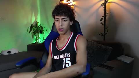 Snapshot of ostin_18hot chatting on 12-12-24, 02:26 ostin 18hot online show from 12-12-24, 02:26