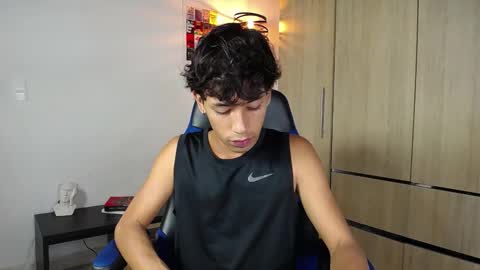 Snapshot of ostin_18hot chatting on 12-18-24, 02:32 ostin 18hot online show from 12-18-24, 02:32