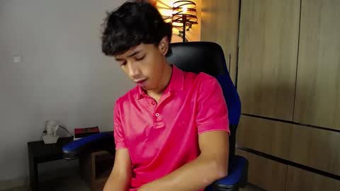 Snapshot of ostin_18hot chatting on 12-28-24, 02:43 ostin 18hot online show from 12-28-24, 02:43