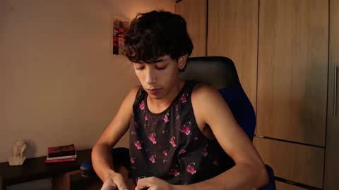 Snapshot of ostin_18hot chatting on 12-31-24, 01:15 ostin 18hot online show from 12-31-24, 01:15