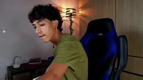 Snapshot of ostin_18hot chatting on 02-09-25, 01:22 ostin 18hot online show from 02-09-25, 01:22