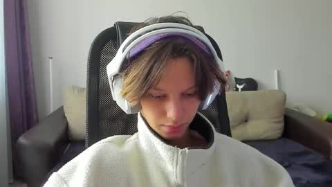 Snapshot of ostin_meoww chatting on 11-06-25, 08:15 Ostin online show from 11-06-25, 08:15