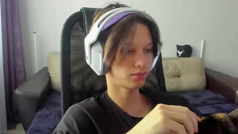 Snapshot of ostin_meoww chatting on 11-14-25, 06:34 Ostin online show from 11-14-25, 06:34