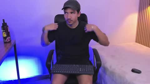 Otto Andrew online show from 04-12-26, 04:06