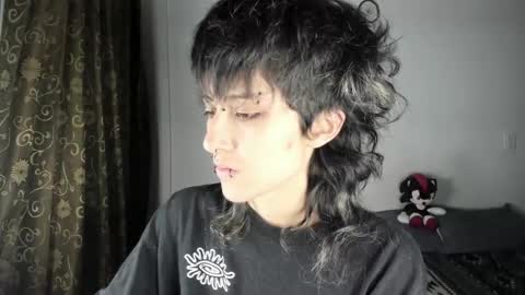 Otto 3 online show from 11-17-25, 02:06