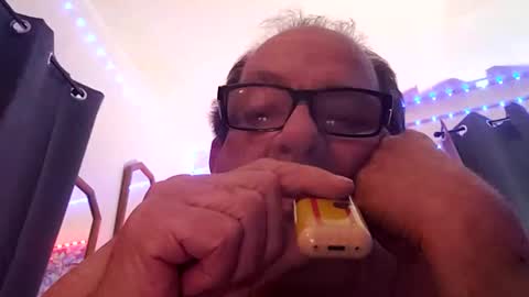 Snapshot of ou8124824 chatting on 10-05-25, 09:02 ou8124824 online show from 10-05-25, 09:02