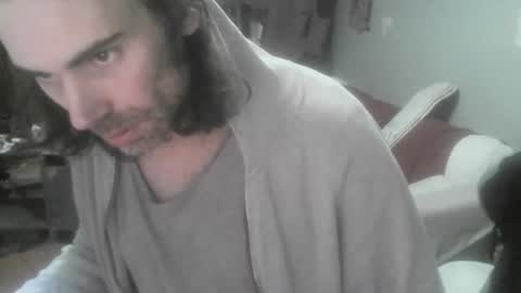 ouinnybis195625 online show from 12-25-24, 10:27