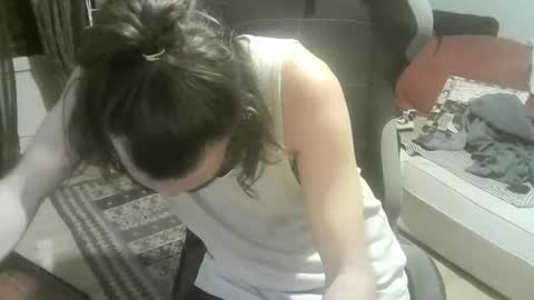 ouinnybis195625 online show from 09-27-25, 07:19