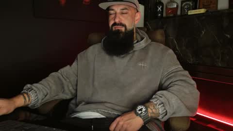 Snapshot of outofyourleague111 chatting on 12-05-25, 05:05 Lex online show from 12-05-25, 05:05