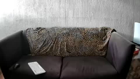 Snapshot of outtamatik chatting on 09-10-25, 10:54 G online show from 09-10-25, 10:54