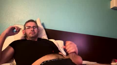 owunn online show from 11-18-25, 06:07