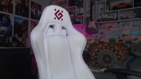 Mike online show from 03-10-25, 05:07