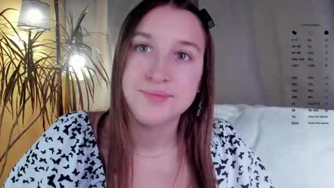 Caroline or just Lina online show from 11-23-25, 01:49