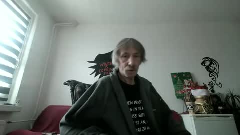 p83291869 online show from 02-01-26, 10:47