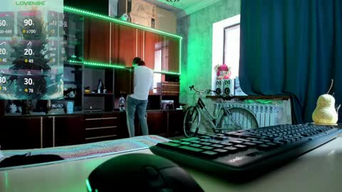 Ella online show from 01-27-25, 07:24