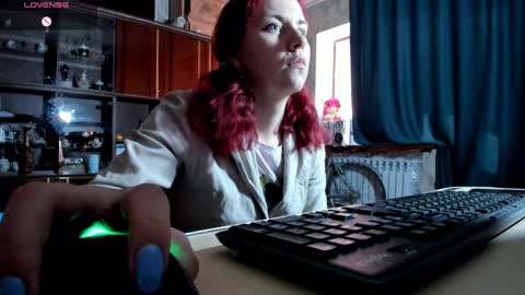 Ella online show from 02-04-25, 11:27