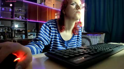 Ella online show from 02-28-25, 09:04