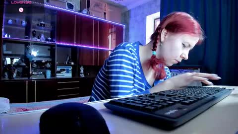 Ella online show from 03-09-25, 06:39