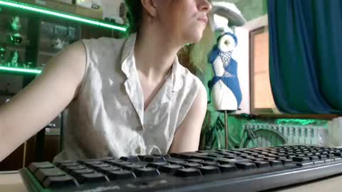 Snapshot of pa1e_pr1ncess chatting on 05-02-26, 06:40 Ella online show from 05-02-26, 06:40