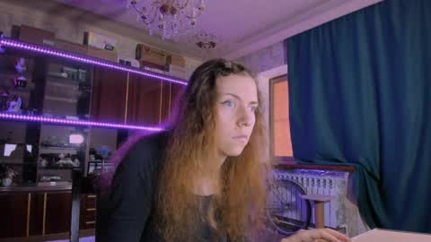 Snapshot of pa1e_pr1ncess chatting on 05-30-26, 06:54 Ella online show from 05-30-26, 06:54
