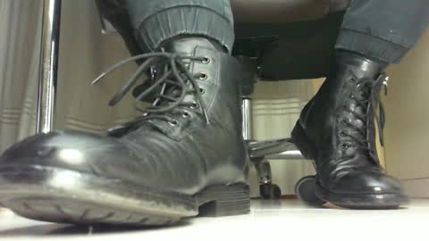 Snapshot of pablomenesssl chatting on 01-18-25, 09:02 Pablo Meness online show from 01-18-25, 09:02