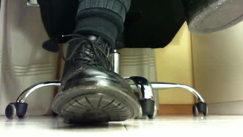 Snapshot of pablomenesssl chatting on 01-20-25, 12:46 Pablo Meness online show from 01-20-25, 12:46