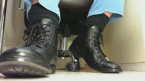 Snapshot of pablomenesssl chatting on 03-05-25, 10:43 Pablo Meness online show from 03-05-25, 10:43