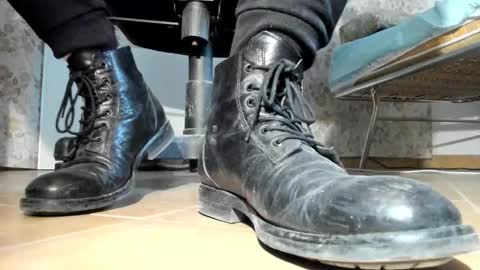 Snapshot of pablomenesssl chatting on 11-09-25, 02:48 Pablo Meness online show from 11-09-25, 02:48