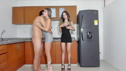 Snapshot of pacho_stormie chatting on 01-09-25, 08:11 Hanna 19 years Eva 19 years new girl Tyga 19 years myke19 years old online show from 01-09-25, 08:11