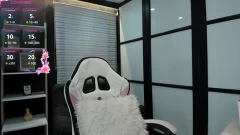 Paige online show from 01-10-25, 11:39