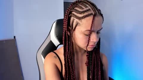 Paige online show from 10-12-25, 09:36