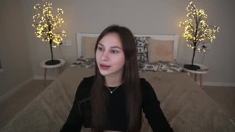 Paige online show from 10-10-25, 01:10