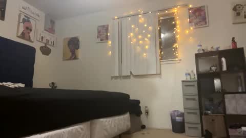 Snapshot of paigethekinkyone chatting on 12-11-24, 08:26 PrincessTsVivian online show from 12-11-24, 08:26