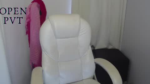 Snapshot of paiper_halliwey_ chatting on 02-02-25, 03:17 paiper online show from 02-02-25, 03:17