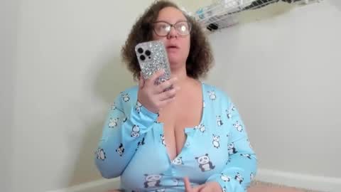 Paislee Haze online show from 10-13-25, 02:17