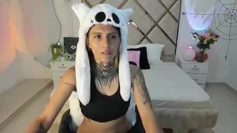 palechor online show from 10-18-25, 04:59