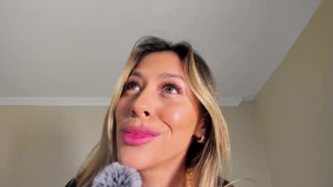 Snapshot of palmer_joness chatting on 02-10-25, 12:08 Palmer Joness online show from 02-10-25, 12:08